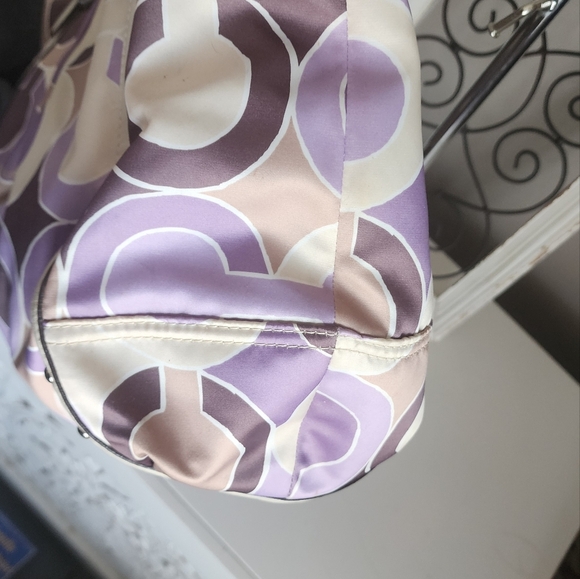Coach Vintage Alexandra Op Art Purple Cream And Beige Large Shoulder Bag - Picture 4 of 9
